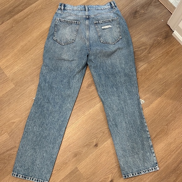 Garage Ripped Jean - Picture 3 of 3